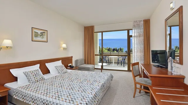 غرفة عائلية بسريرين كوين بإطلالة على البحر، Sol Nessebar Bay All Inclusive 3/9