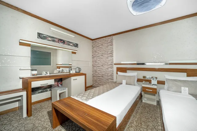 غرفة تنفيذية بسرير مزدوج وسرير فردي، Oglakcioglu Park Boutique Hotel 3/5
