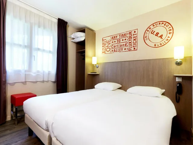 غرفة بسريرين منفصلين، KYRIAD CHOLET 2/4