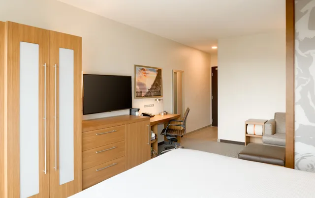 غرفة بسرير كينج لذوي الإعاقة، Hyatt Place Pasadena 2/3
