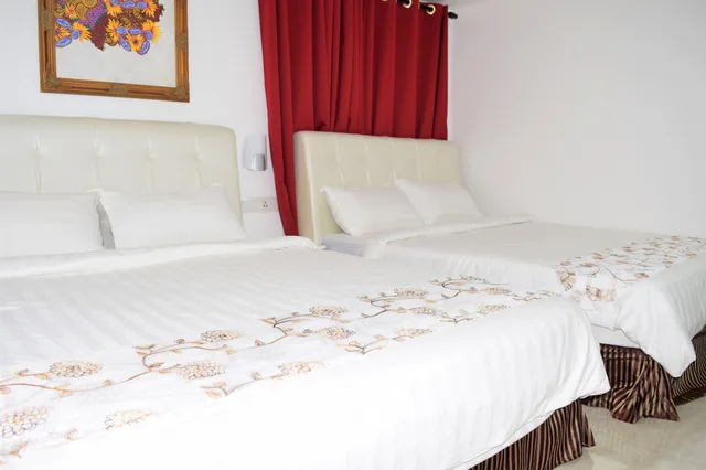 غرفة غراند رباعية بسريرين كوين، S Rose Hotel 1/3