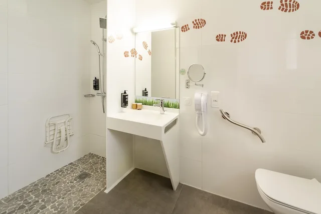 غرفة قياسية بسرير مزدوج، Hotel Mercure Lisieux Normandie 7/10