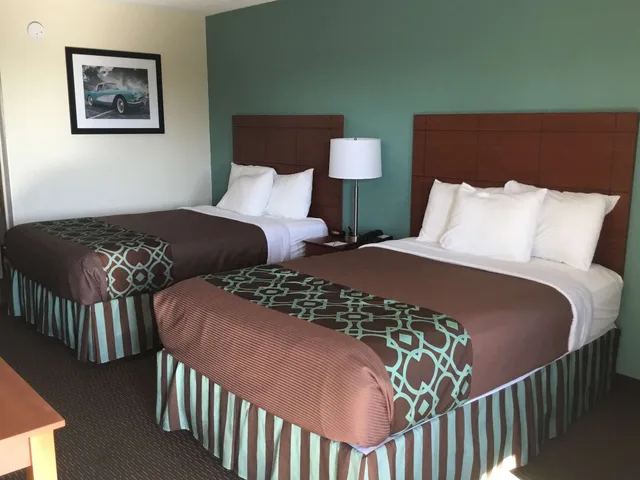 غرفة قياسية بسريرين مزدوجين، Surestay Hotel By Best Western Bowling Green North 2/7