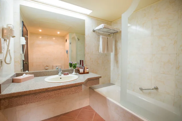 Chalet, King Bed, Garden View, Pyramisa Island Hotel Aswan 5/6