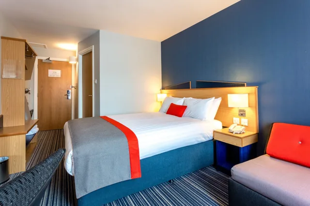 غرفة قياسية بسرير مزدوج مع أريكة، Holiday Inn Express Perth 6/10