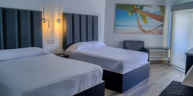 Deluxe, Multiple Beds, Partial Ocean View, Balcony، Playa Bonita Resort 2/5