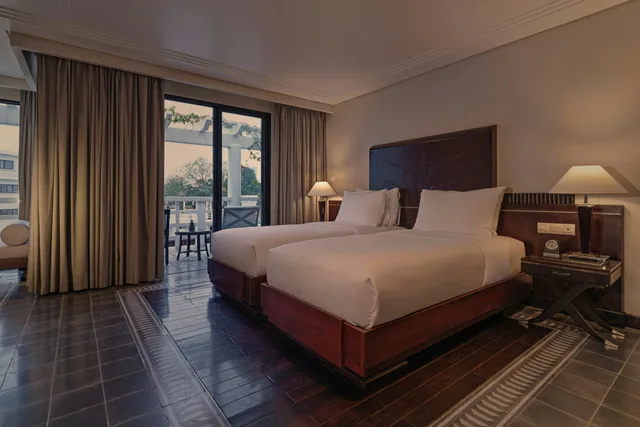 Deluxe River Twin, Azerai La Residence Hue 1/2