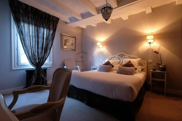 غرفة سوبيريور بسرير كينج، Hotel Le Cheval Blanc 3/4