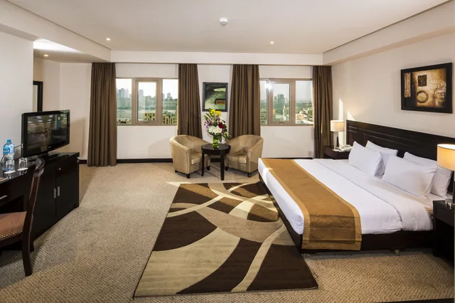 غرفة ديلوكس بسرير كينج، Monroe Hotel Bahrain 2/6