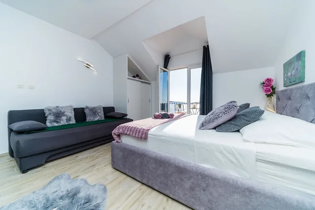 استوديو بسرير كوين بإطلالة على البحر بشرفة، APARTMENTS SANDITO 1/5