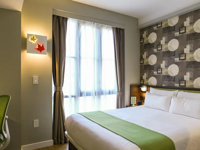 غرفة قياسية بسرير كوين، NobleDen Hotel 1/2