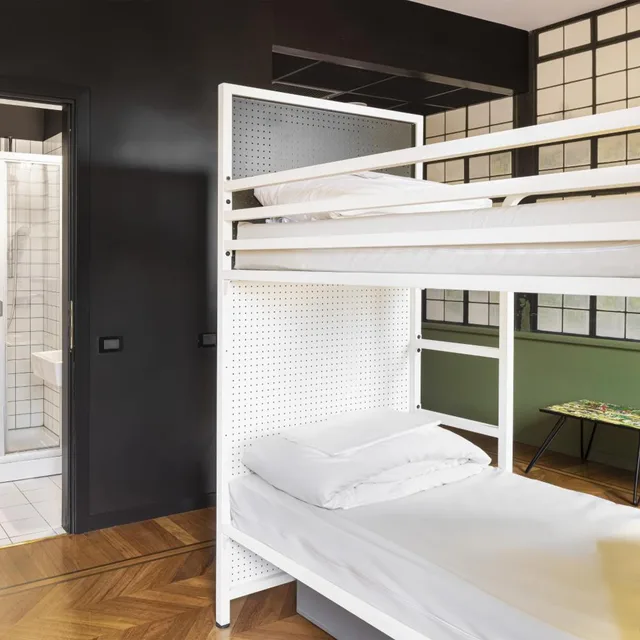 Female Dorm, 4 Beds, Generator Hostel Rome 3/10
