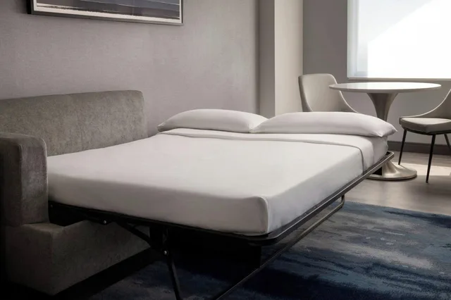 Suite, King Bed, Las Vegas Marriott 3/5