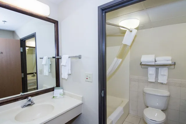 غرفة بسريرين كوين، Americinn By Wyndham Peoria 5/7