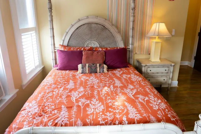 Caribbean, Style, Deluxe, 2 Queen Beds، Oak Tree Hotel 9/17