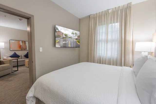 جناح بسرير كينج بغرفة نوم واحدة، Towneplace Suites Miami Lakes 2/6