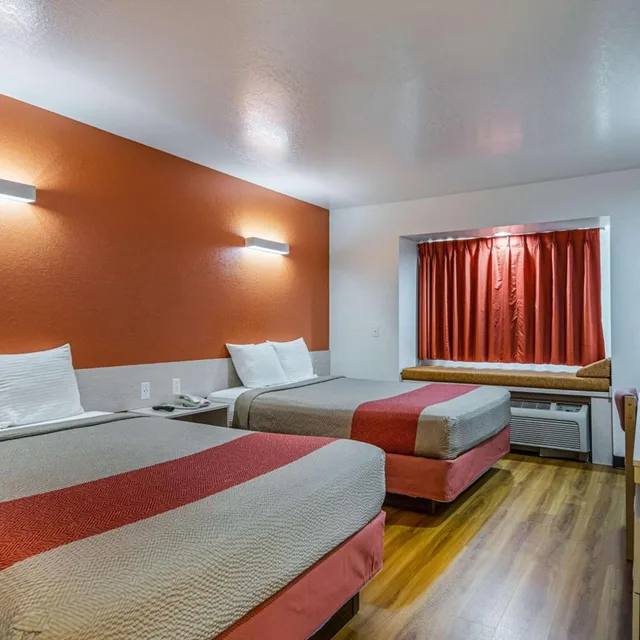 غرفة بسريرين كوين لغير المدخنين، Motel6 McAlester, OK 2/10