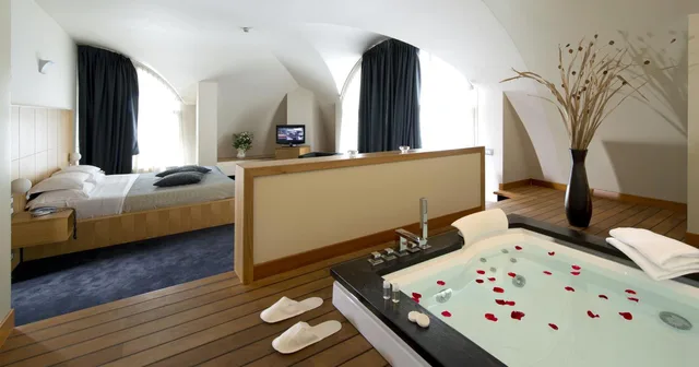جناح ديلوكس بجاكوزي، Hotel Delle Fiere 3/4
