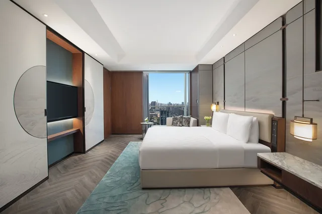 Royal, Suite, Single Bed, HUALUXE Haining by IHG 1/1