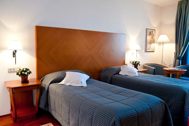 غرفة ديلوكس بسريرين منفصلين بإطلالة على المدينة، Hotel Beyfin 4/6