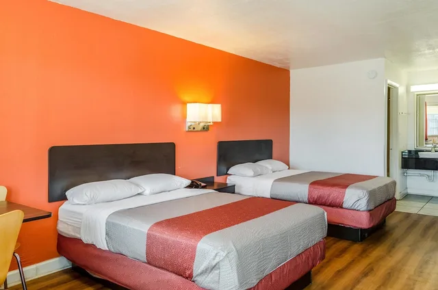 غرفة ديلوكس بسريرين مزدوجين، Motel6 Saraland, AL 3/8