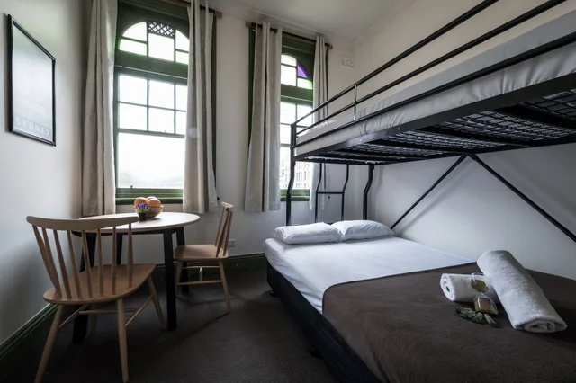 غرفة بسرير مزدوج وسرير فردي، Sydney Central Hostel 1/2