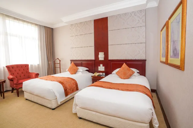 غرفة ديلوكس بسريرين منفصلين بإطلالة على النهر، Broadway Mansions Hotel 1/3