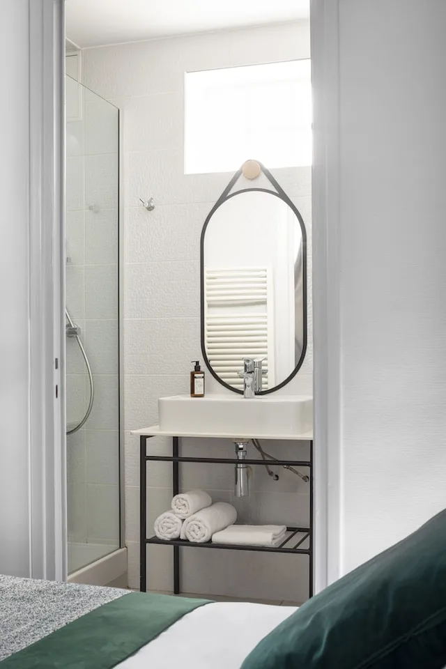 Room, Queen Bed, Hotel Edmond W 6/6
