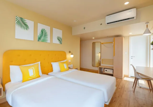 Standard, Twin Beds, Bloom Hotel - Saki Vihar Powai 2/2