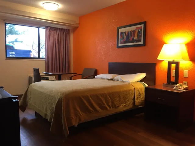 غرفة بسرير مزدوج لذوي الإعاقة، Americas Best Value Inn Pittsburgh Airport 4/6