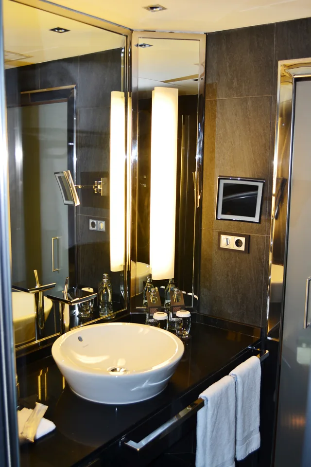 Classic, Double Bed, Sofa, Pullman Madrid Airport and Feria Hotel 6/8