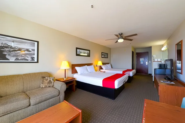 Double Queen Room - Bay view، Siletz Bay Beachfront Hotel by OYO Lincoln City 3/10