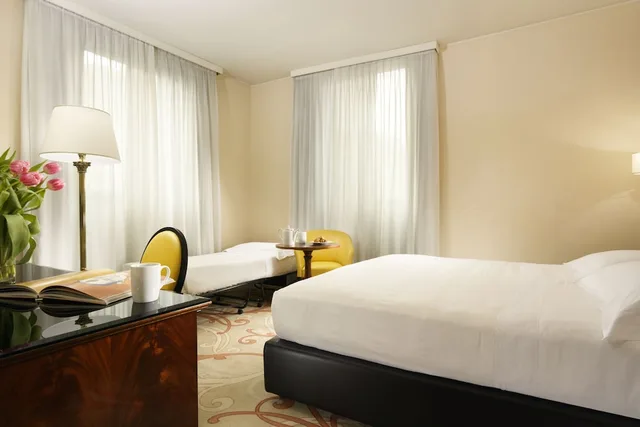 Classic, Triple, 1 Double and 1 Single Bed, Unahotels Scandinavia Milan 3/5
