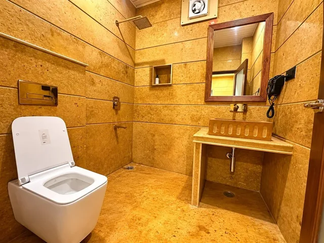 غرفة ديلوكس بسرير مزدوج، Hotel Grand Khalifa 5/7