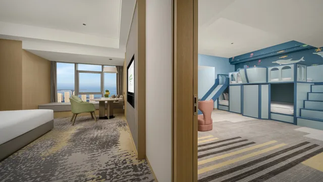 1 Bedroom, Kids Theme, Suite, King Bed, Sea View، Holiday Inn Qinhuangdao Haigang 1/3