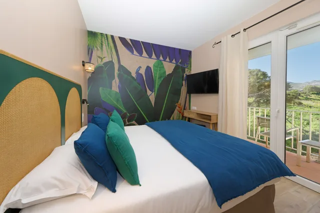 Comfort, Queen Bed, City or Country View, Balcony، Le Saint Erasme 2/10