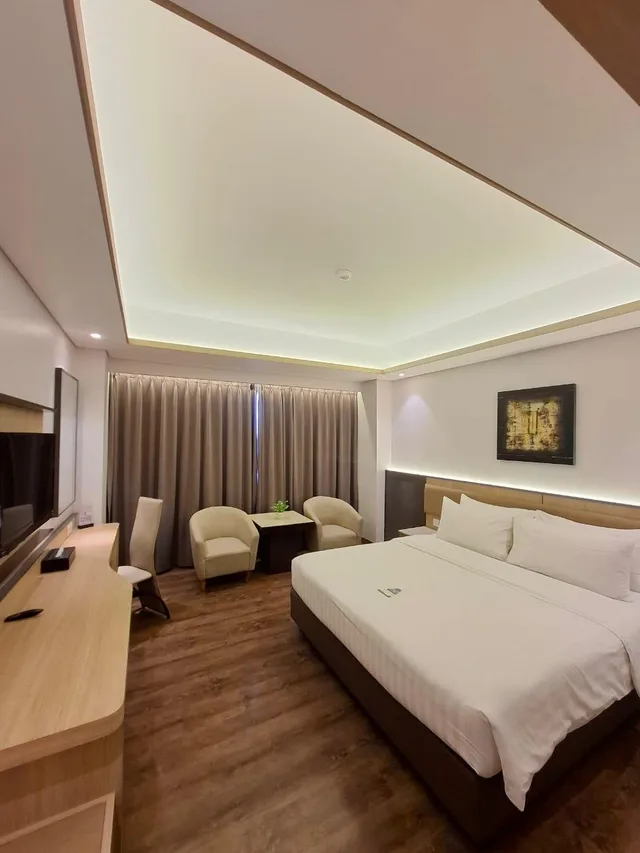 غرفة جونيور ديلوكس بسرير كينج، Orchardz Hotel Industri 4/5