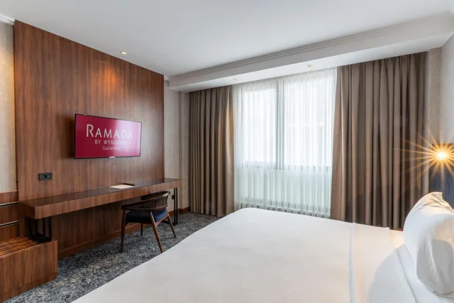 غرفة بسرير كينج لذوي الإعاقة، Ramada by Wyndham Gaziantep 4/8