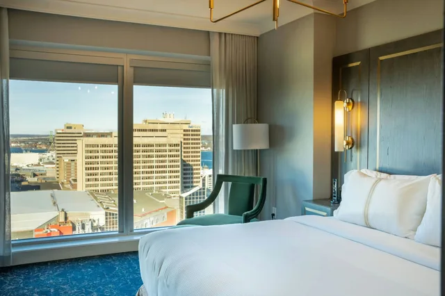 Studio, King Bed, Water View, Sofa، Sutton Place Hotel Halifax 1/6
