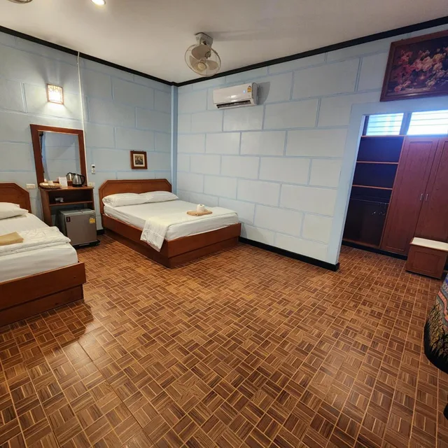 غرفة ديلوكس بسرير مزدوج بإطلالة على البحر بشرفة، Coral Bungalows 1/5