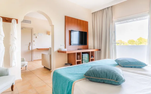 Junior Suite, Studio, Twin Beds, Sea View، Hotel Cala d Or - Adults Only 2/7