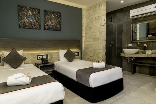 غرفة قياسية بسريرين منفصلين، Illusion Xpress Downtown Playa 3/10