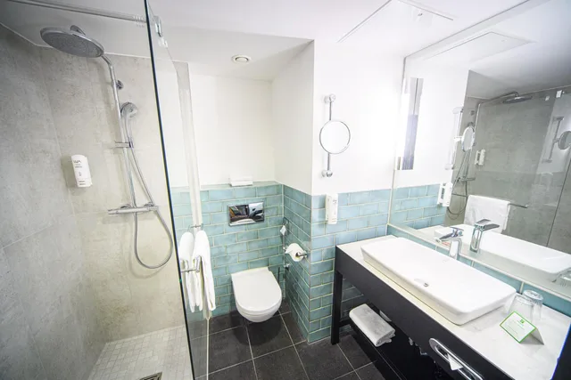 غرفة قياسية بسرير فردي مع سرير إضافي، Holiday Inn Luebeck 5/6