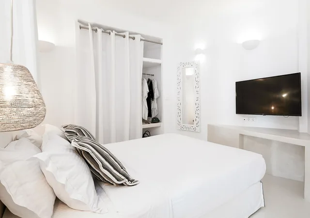جناح سوبيريور بسرير كوين مع أريكة، Dana Villas and Infinity Suites 1/3