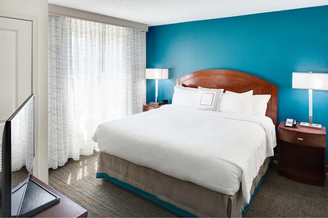 جناح بسرير كينج بغرفة نوم واحدة، Residence Inn by Marriott Milford 1/3