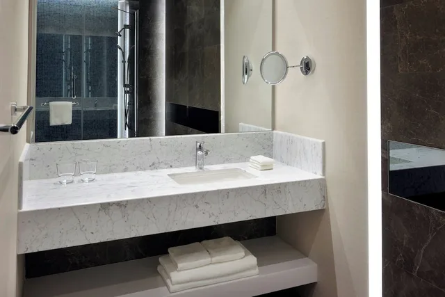 Superior, Twin Beds, Executive Level, Lounge Access، Istanbul Marriott Hotel Sisli 6/9