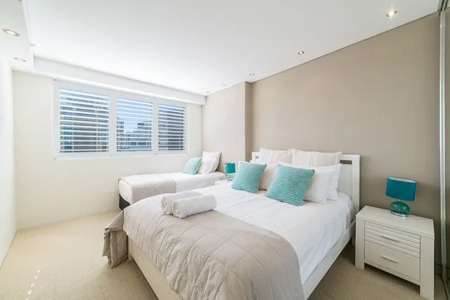 شقة بأربعة أسرّة وسرير كينج بإطلالة على البحر بـ3 غرف نوم، The Meriton On Main Beach 1/2