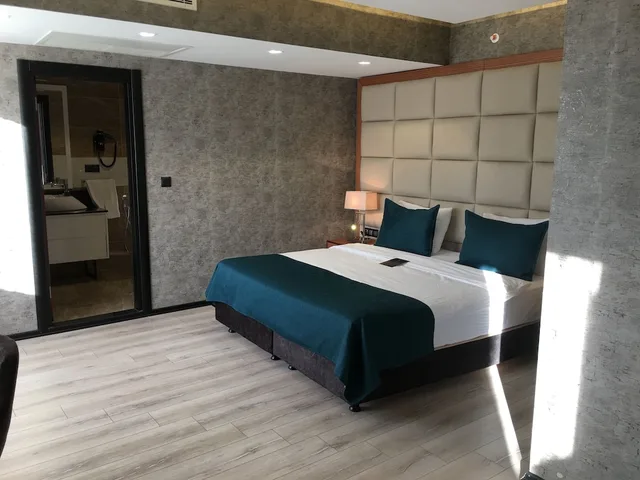 Standard, Grand Vaves Hotel 5/10
