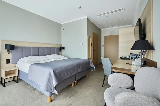 غرفة كلاسيكية بسريرين منفصلين مع سرير إضافي، Hotel Aurora Family Spa 5/10