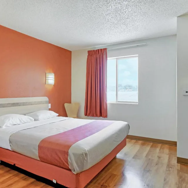 غرفة بسرير كوين لغير المدخنين، Motel6 Killeen, TX 1/10